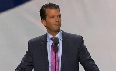 Donald Trump Jr releases 'entire email chain' about his Russian meetings Doanld Trump Jr