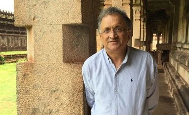 Kumble treated shabbily, Dravid, Zaheer publicly shamed: Ramchandra Guha Ramachandra Huha. Photo: Twitter