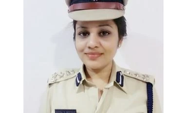 Sasikala jail bribery case: D Roopa threatened with Rs 50 cr lawsuit D Roopa. Photo: Twitter