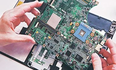 Snippets: Faster computing gains traction Accelerated computing is the ability to speed up applications and workloads by offloading a portion of the processing onto adjacent silicon subsystems such as graphics processing units (GPUs) and field programmable gate arrays (FPGAs).