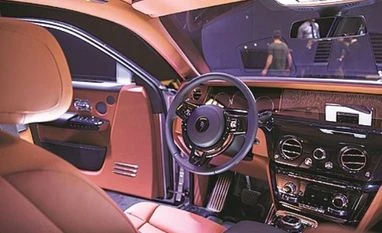 Rolls-Royce unveils its grandest car, Phantom VIII Rolls Royce Phantom VIII interior
