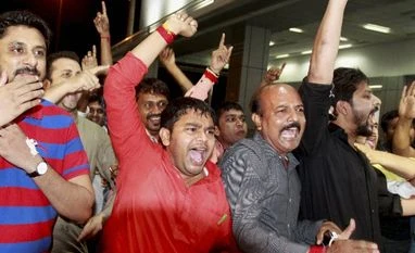 Gujarat MLAs exodus: Congress leadership a failure, says BJP President Congress supporters