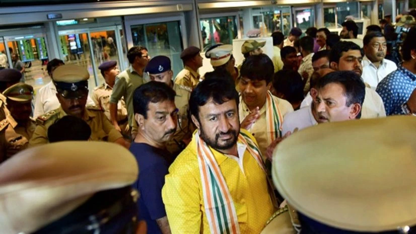 Gujarat Congress MLAs, Congress MLAs arrive in Gujarat. Photo: PTI