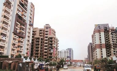 Amrapali directors assure home buyers of timely delivery, submit passports Developers moving to commercial realty