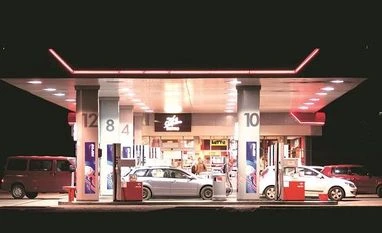 Reliance-BP JV seeks licence to retail gas in 15 cities, IGL bids for 13 fuel, petrol, gas