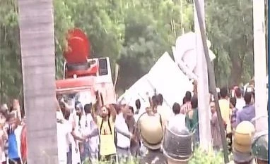 Dera verdict aftermath: Supporters set 2 railway stations afire in Punjab Supporters of Ram Rahim