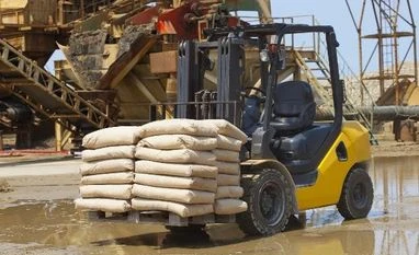 JK Lakshmi ties-up with GreenLine Logistics to roll out first LNG fleet cement prices