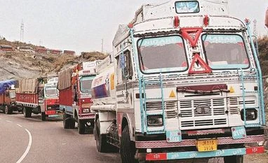 Delhi smog: Over 60,000 trucks entered capital after expiry of entry ban truck
