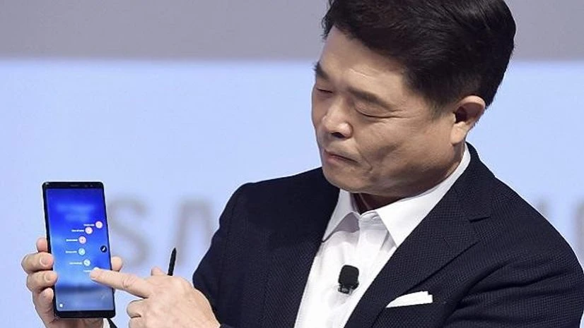Samsung Galaxy Note 8 New Delhi: HC Hong, Samsung President & CEO, Southwest Asia to launch the Samsung Galaxy Note 8 during a press conference in New Delhi on Tuesday. PTI Photo