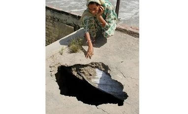 Pakistan violates ceasefire for the sixth time in six days; BSF retaliates Arnia, ceasefire