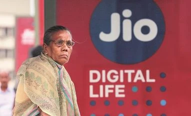 Reliance Jio's new pricing targets 700 mn existing 2G users. Will it work? Reliance Jio's new pricing targets 700 mn existing 2G users. Will it work?