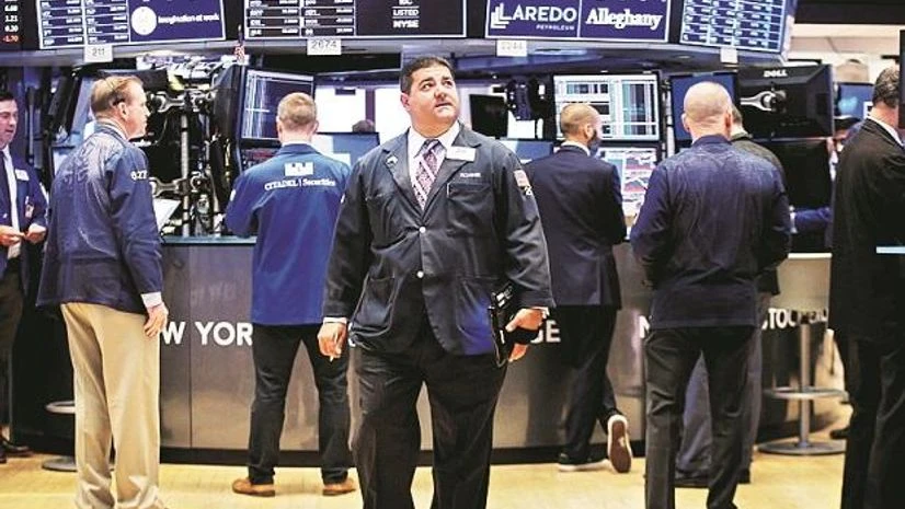 Wall Street's response to the Fed's tapering plan has so far been muted as a weaker dollar spurs optimism about developing-world assets photo: reuters Wall Street's response to the Fed's tapering plan has so far been muted as a weaker dollar spurs optimism about developing-world assets photo: reuters