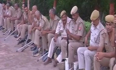 BHU protest: Police thrashed us, dragged us by hair, claim girl students BHU protest: Police thrashed us, dragged us by hair, claim girl students