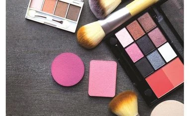 Love cosmetics? Beware, they may cause infertility, problems in pregnancy Love cosmetics? Beware, they may cause infertility, problems in pregnancy