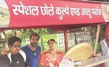 Urvashi Yadav’s chhole kulcha stall in Gurugram. Photo: Kamlesh Pednekar Urvashi Yadav’s chhole kulcha stall in Gurugram. Photo: Kamlesh Pednekar