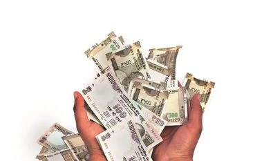 Rs 87 cr cash, 2,600 kg gold, silver detected at airports since note ban cash