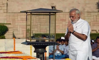 Gandhi Jayanti: PM Modi pays tribute to Mahatma Gandhi, Lal Bahadur Shastri Narendra Modi