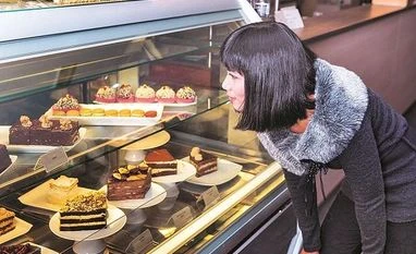 Go ahead, order that cheesecake Those who eat the most fat — whether saturated or unsaturated — live the longest, says a study by researchers at McMaster University in Canada iSTOCK