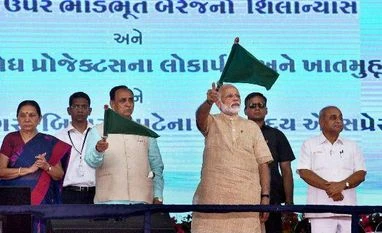 PM launches first medical college in Patidar agitations' epicentre Vadnagar Modi