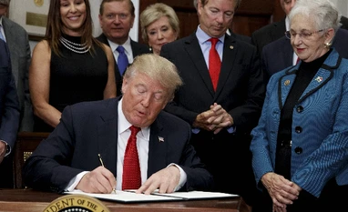 US justice dept asks SC to scrap Obamacare as Trump readies for election Donald Trump, healthcare subsidies, healthcare, Obamacare