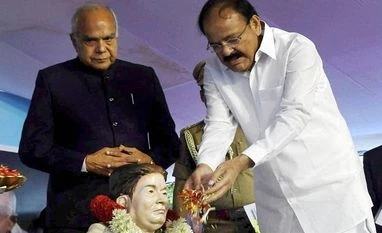 Any new initiative will face problems: VP Venkaiah Naidu on GST issue Chennai: Vice President M. Venkaih Naidu paying floral tributes to Didi Nirmala Deshpande at an event to rededicate Thakkar Bapa Vidyalaya, in Chennai on Tuesday. Governor of Tamil Nadu, Banwarilal Purohit and the Minister for Fisheries, Personnel an