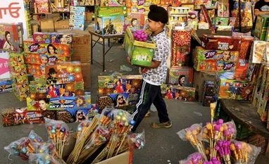 Firecracker ban: Trade body CAIT demands compensation for traders' losses firecrackers, crackers, Diwali crackers