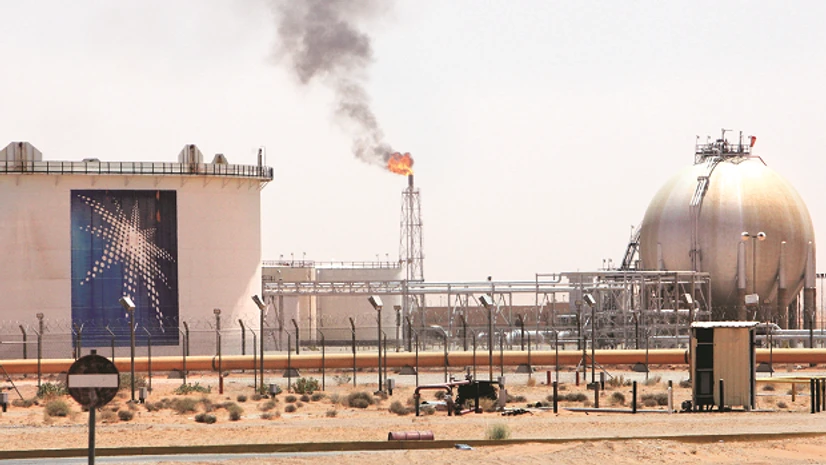 oil refinery, oil, gas, petroleum Representative Image