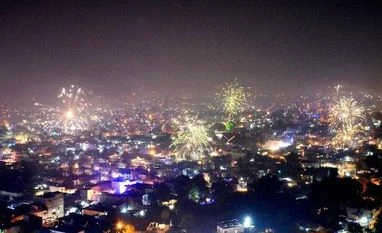 Mumbai sees noisy Diwali, 7 held for flouting SC firecrackers directive Diwali