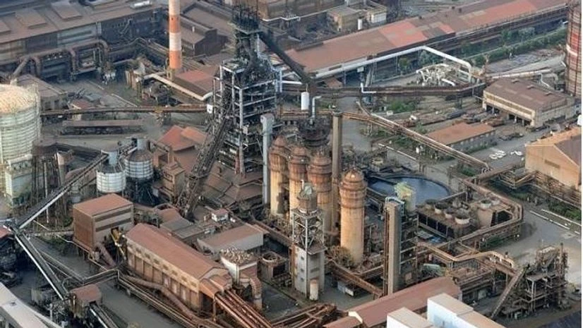 Kobe Steel n aerial view shows Kobe Steel's Kobe Works steel plant in Kobe, western Japan. Photo: Reuters