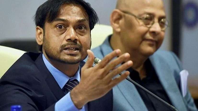 BCCI Selection Committee Chairman, MSK Prasad with BCCI acting Secretary, Amitabh Chaudhary at a press conference in Mumbai. Photo: PTI BCCI, MSK Prasad, slection committee, cricket