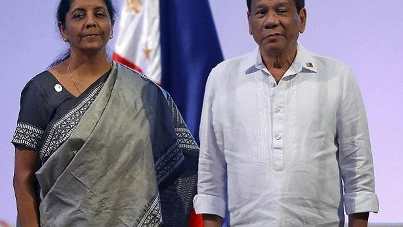 Nirmala Sitharaman,Rodrigo Duterte, India-Philippines, India, Philippines ndian Defense Minister Nirmala Sitharaman, left, poses with Philippine President Rodrigo Duterte during a courtesy call of ASEAN Defense Ministers and its Dialogue partners. (Photo: AP| PTI)