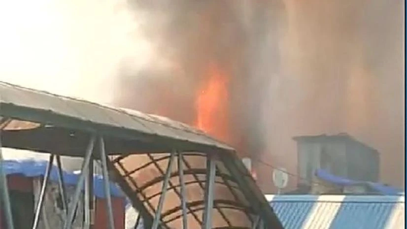 Bandra fire, Massive fire in Bandra, Bandra Railway Station, Mumbai Fire Bandra fire, Massive fire in Bandra, Bandra Railway Station, Mumbai Fire