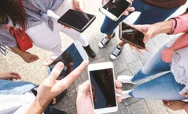 S9 vs Mi Mix 2S: Summer to see fight of phones from Samsung, Xiaomi Smartphones