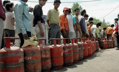Cabinet extends Ujjwala subsidies by 1 year, hikes dearness allowance LPG, gas, cylinder