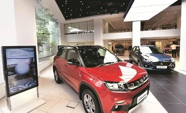 Check these when buying a new car: Fuel economy, styling are top factors cars, carmakers, automobile sector