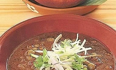 Mumbai's Goan restaurant serves up tradition with a twist graph