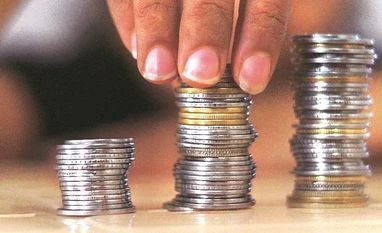 RBI receiving complaints against banks for not accepting coins: Govt RBI receiving complaints against banks for not accepting coins: Govt