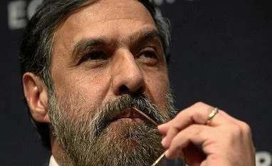 Congress reaches out to Anand Sharma, sends Rajeev Shukla to pacify Congress leader Anand Sharma