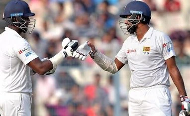 Mathews, Thirimanne fifties hand Sri Lanka advantage, end Day 3 on 165/4 India Sri Lanka test series