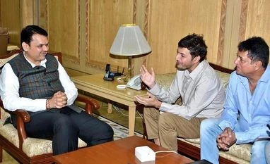 Activist Afroz Shah says CM Fadnavis to support Versova clean-up drive Afroz Shah