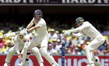 Ashes 2017: Australia score 165-4 as skipper Smith saves top-order collapse The Ashes
