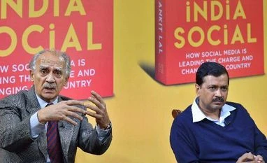 Arvind Kejriwal demands probe into judge Loya's death Shourie