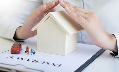 LIC launches 4 new term new insurance plans 'catering to youngsters' HDFC Term Plan Lead Image