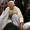 Bangladeshi Catholic nuns greet Pope Francis during his visit to Church of the Holy Rosary in Dhaka. Photo: PTI