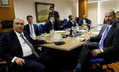 Three Uber security managers resign after CEO criticises practices Uber