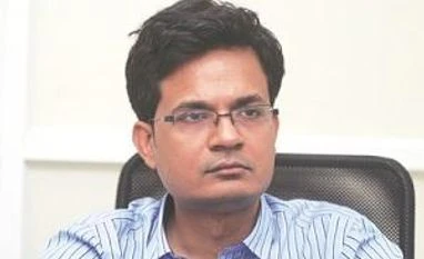 i2e1: Wifi on a sharing platform Neeraj Jain