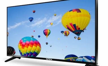 Govt halves import duty on LCD/LED TV panels to 5% to boost domestic biz File photo of an LED TV