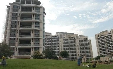 Big churn at global real-estate consultancies JLL India and C&W Realty firms struggle with record Rs 99,000-cr unsold inventory