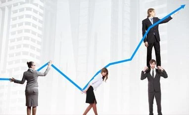 US job growth rebounds; unemployment rate falls 17-yr low to 3.9 per cent business confidence, work, job, company