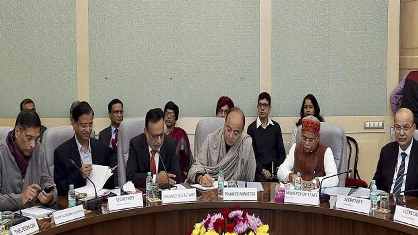 Union Minister for Finance and Corporate Affairs, Arun Jaitley, accompanied by MoS Shiv Pratap Shukla, Finance Secretary, Hasmukh Adhia and other officials of his team Union Minister for Finance and Corporate Affairs, Arun Jaitley, accompanied by MoS Shiv Pratap Shukla, Finance Secretary, Hasmukh Adhia and other officials of his team